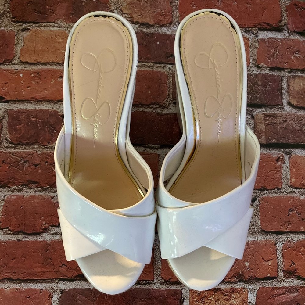 Jessica Simpson size 6 wedges